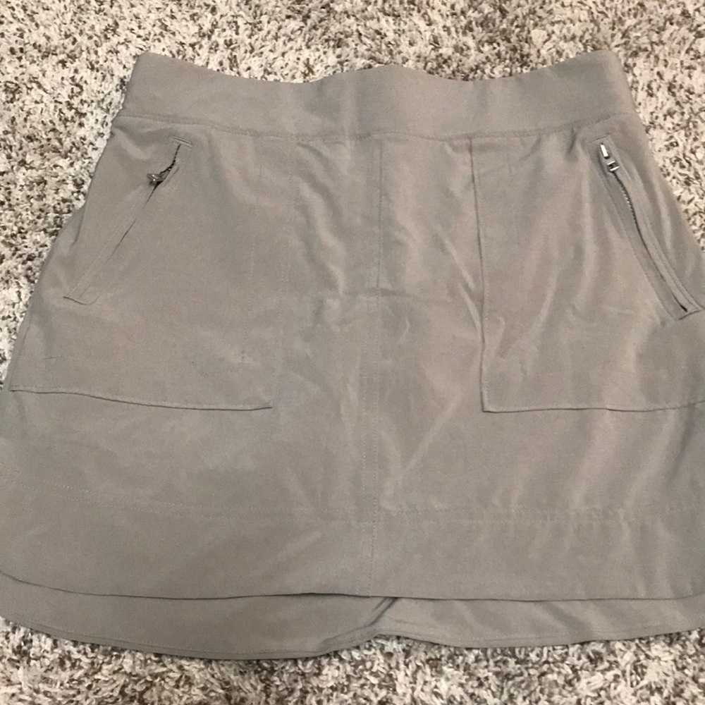Zippered athletic pencil skirt